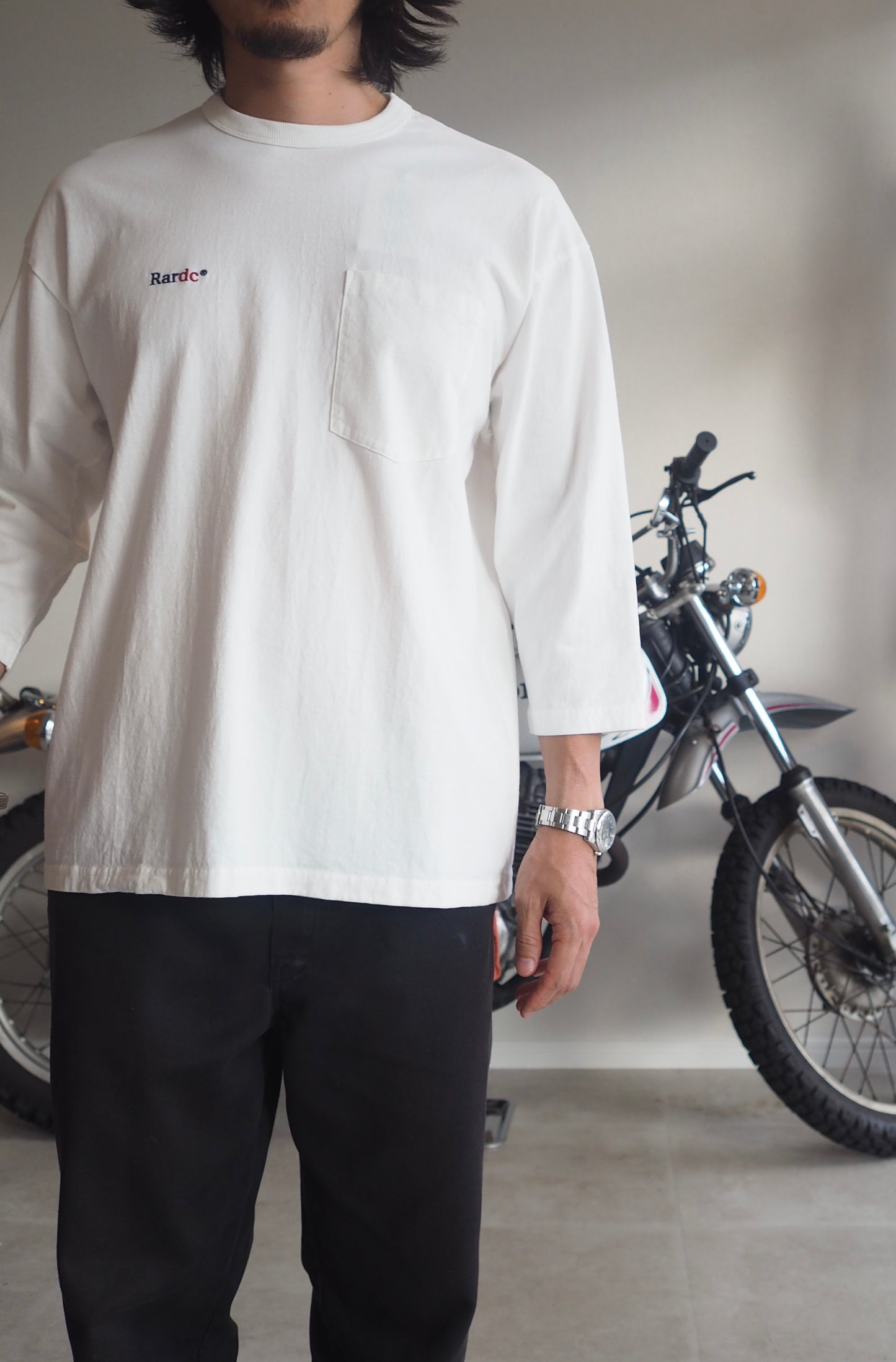 ROUGH AND RUGGED DESIGN QS クォータースリーブ ポケット Tシャツ