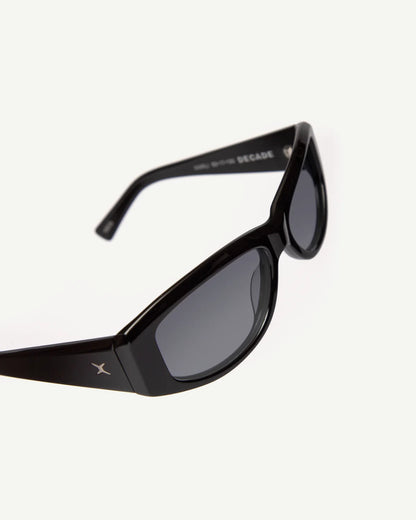 DECADE eyewear MARLI 90s GLOSS BLACK / GREY