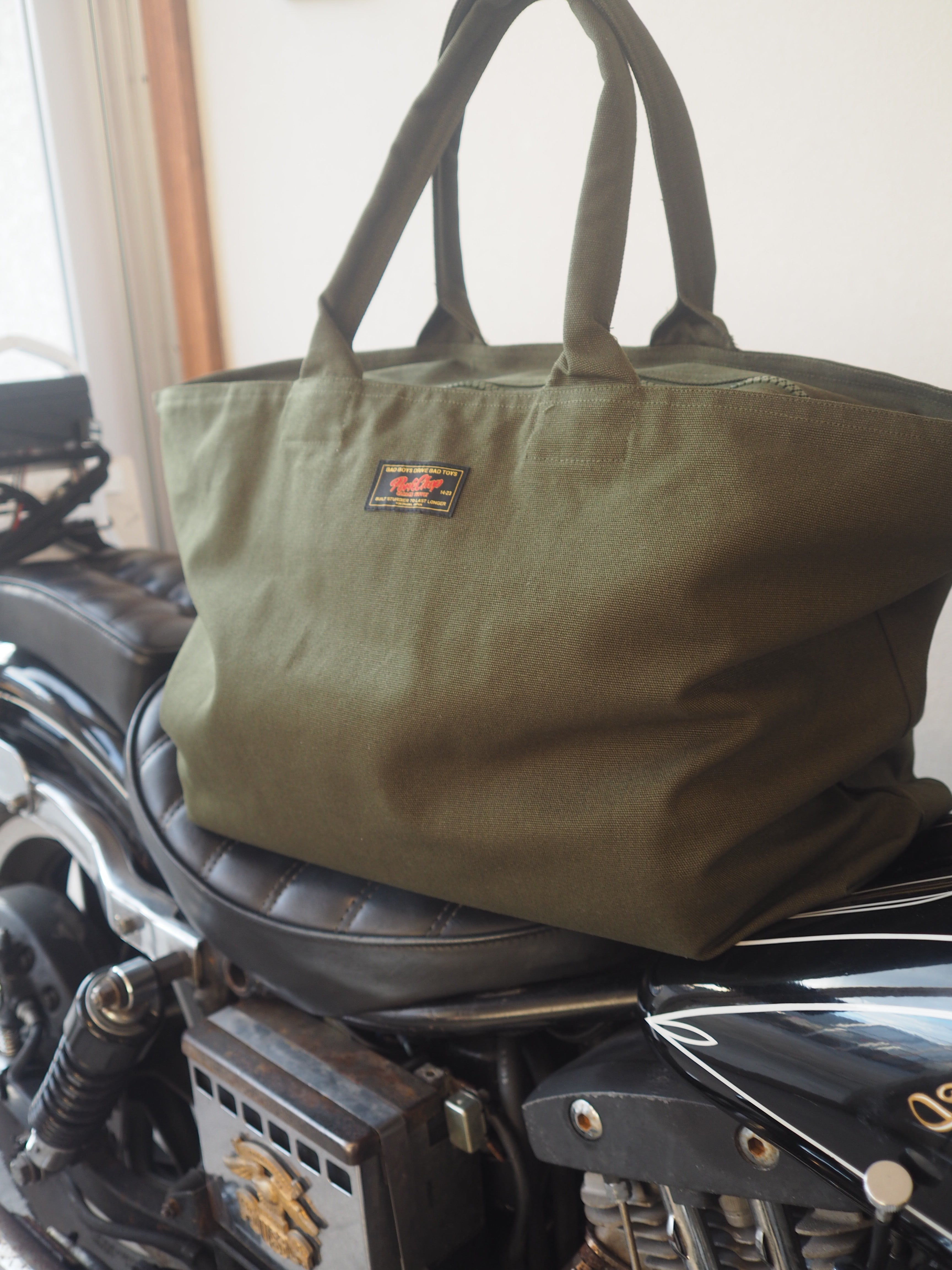 PORKCHOP GARAGE SUPPLY CYOW ZIP TOTE BAG ポークチョップガレージ