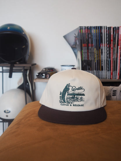 BRIXTON CATCH AND RELEASE HP SNAPBACK OFF WHITE/BROWN ブリクストン キャッチアンドリリース スナップバックキャップ