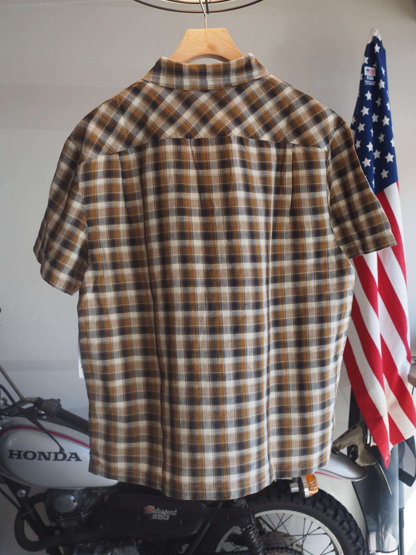 BRIXTON CRU LINEN BLEND PLAID S/S WVN BLACK/TOBACCO PLAID ブリクストン CRUリネンブレンドプランド ショートスリーブシャツ