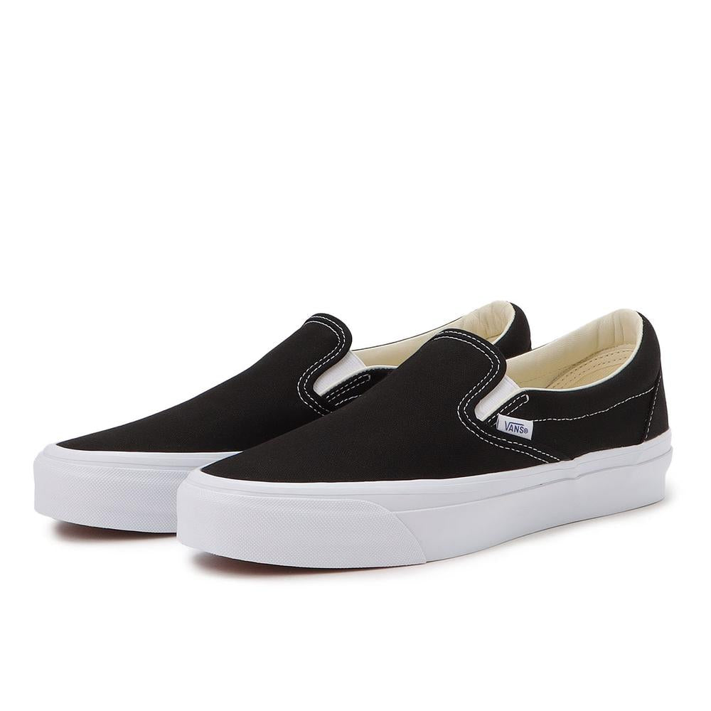VANS PREMIUM – Raffles