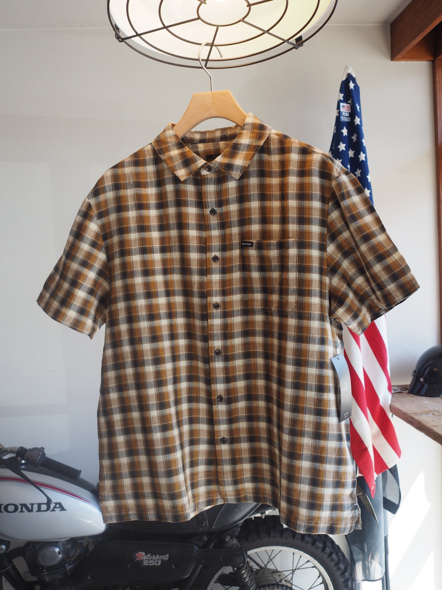 BRIXTON CRU LINEN BLEND PLAID S/S WVN BLACK/TOBACCO PLAID ブリクストン CRUリネンブレンドプランド ショートスリーブシャツ