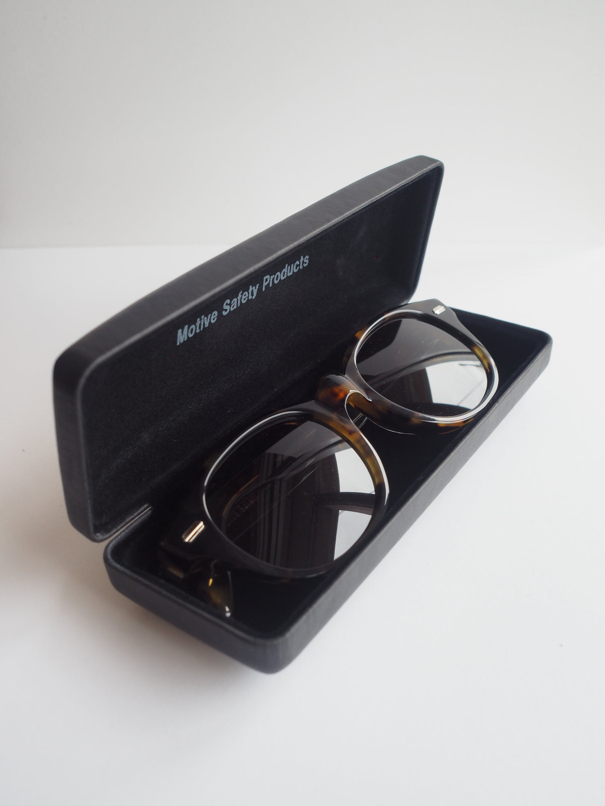 Motive Equipped MOTIVE SAFETY PRODUCTS MOTIVE EL Tortoiseshell / 調光レンズ