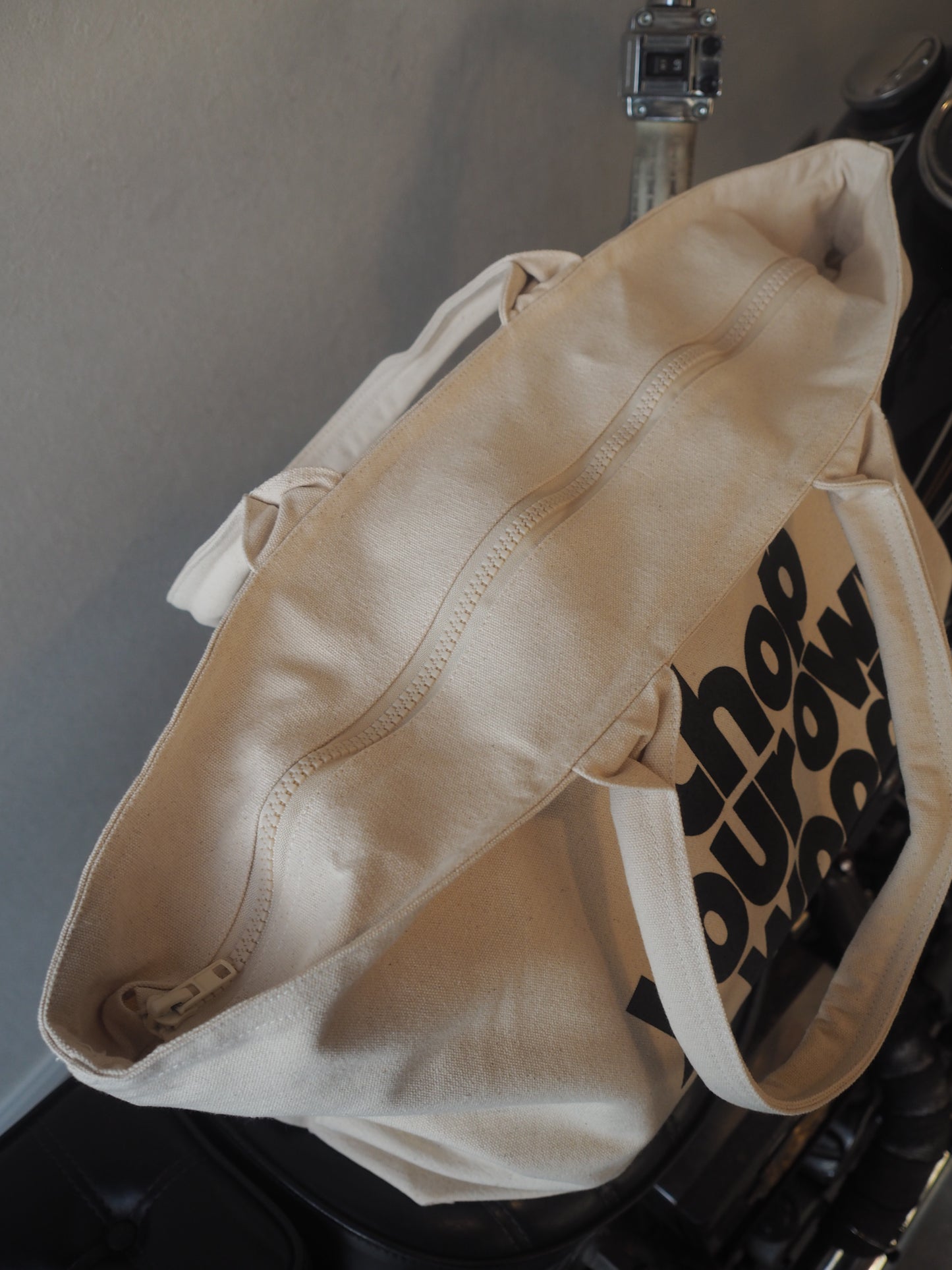PORKCHOP GARAGE SUPPLY CYOW ZIP TOTE BAG ポークチョップガレージサプライ　ジップトートバッグ