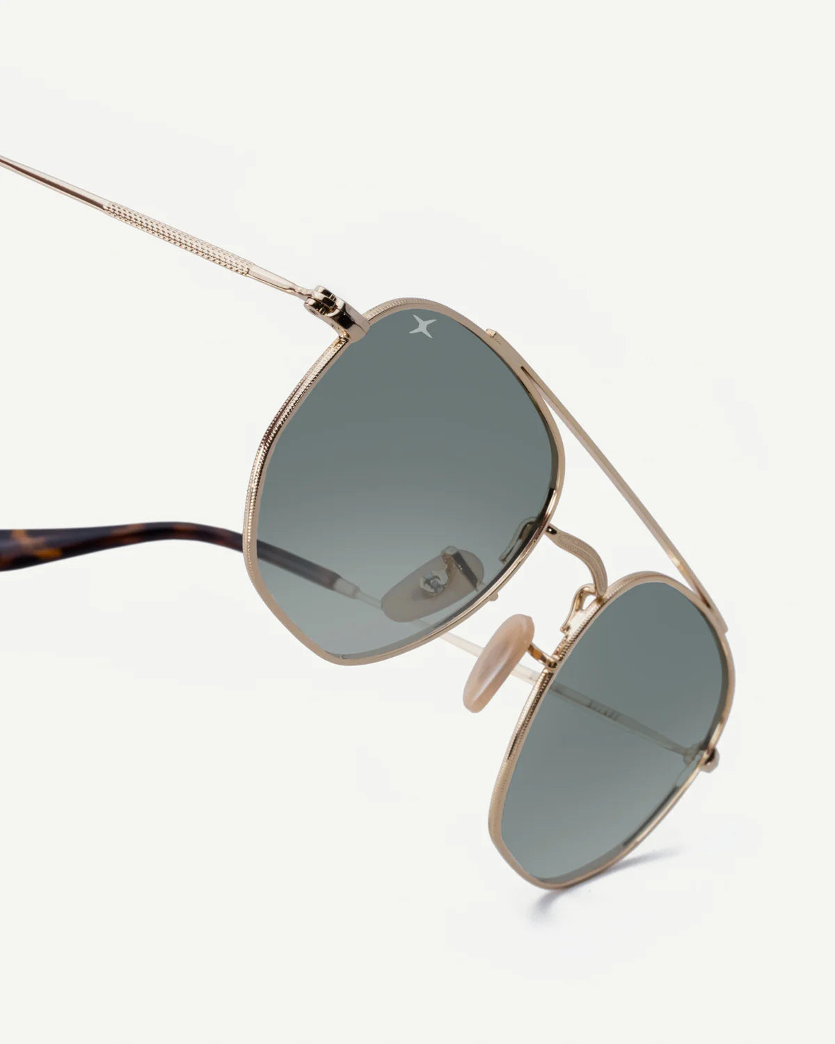 DECADE eyewear 1970s JONES　ディケイド　アイウェア　ジョーンズ　サングラス