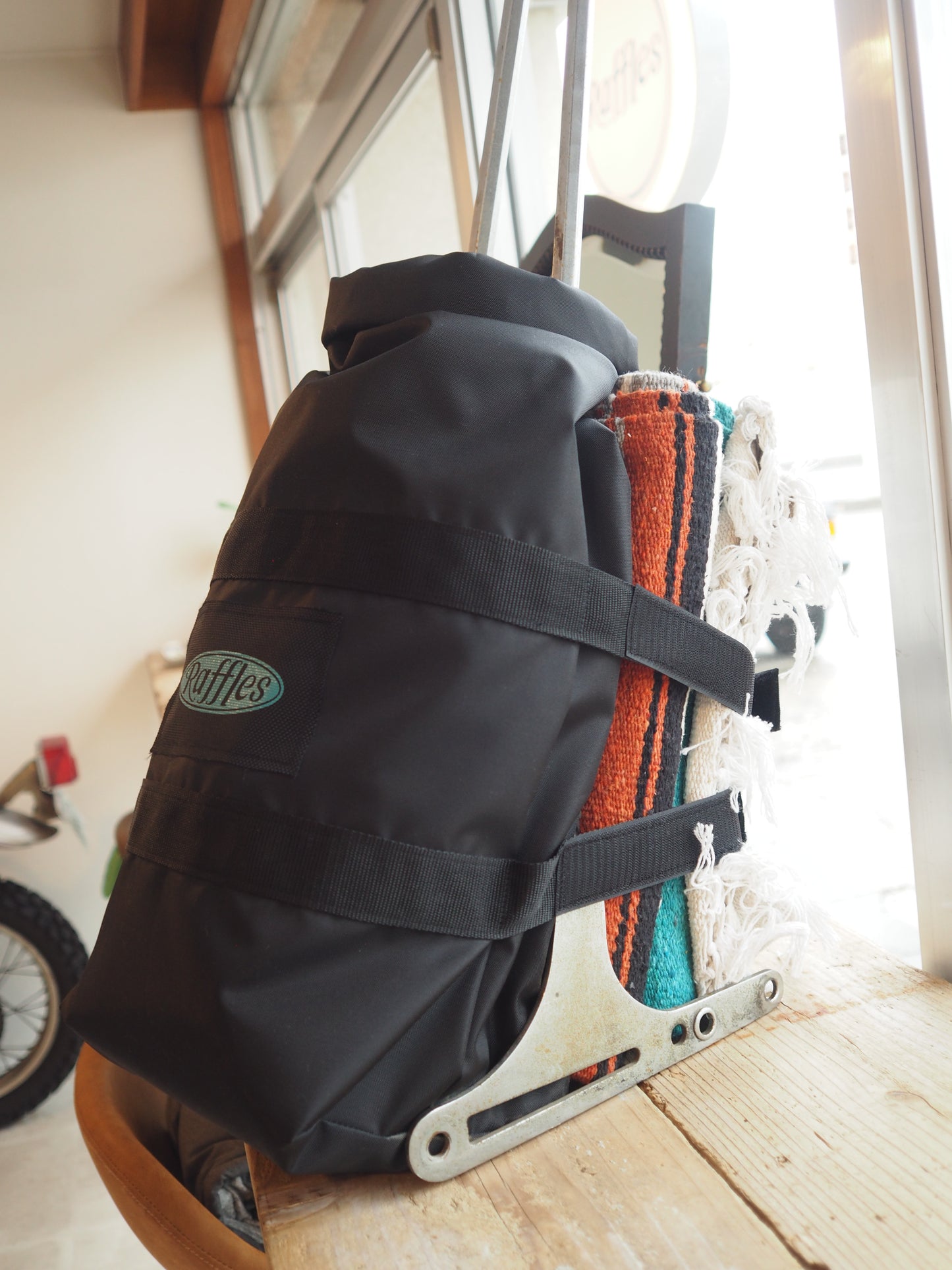 受注生産　Raffles original sissy bar bag  防水使用　※ 注文から2〜3週間程度頂きます。　ラッフルズオリジナルシーシーバーバッグ