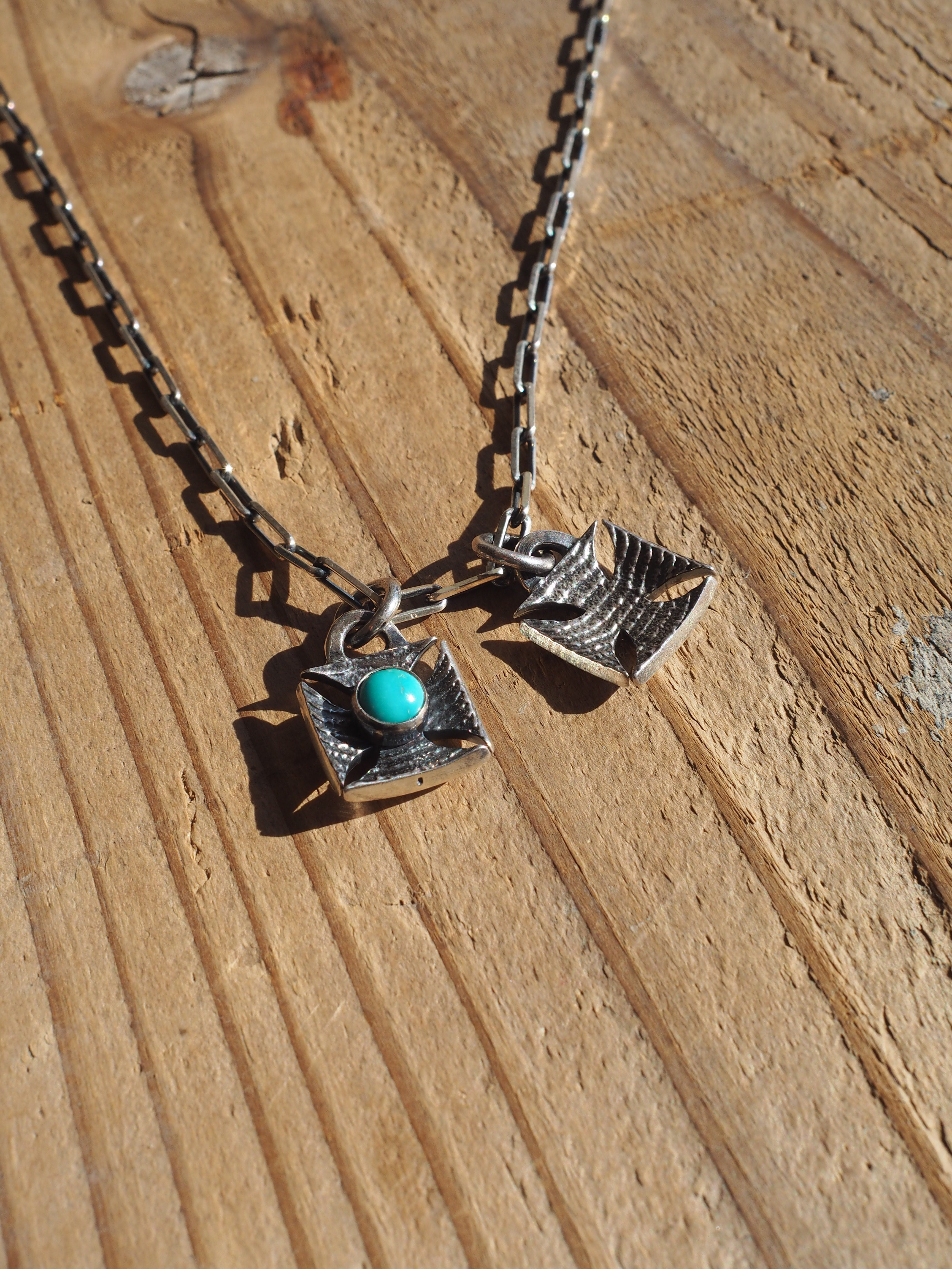 accessory – Raffles