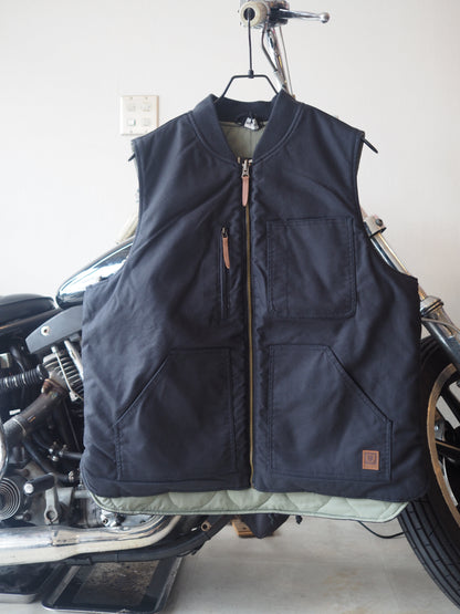 BRIXTON BUILDERS ABRAHAM REV VEST - BLACK / OLIVE SURPLUS