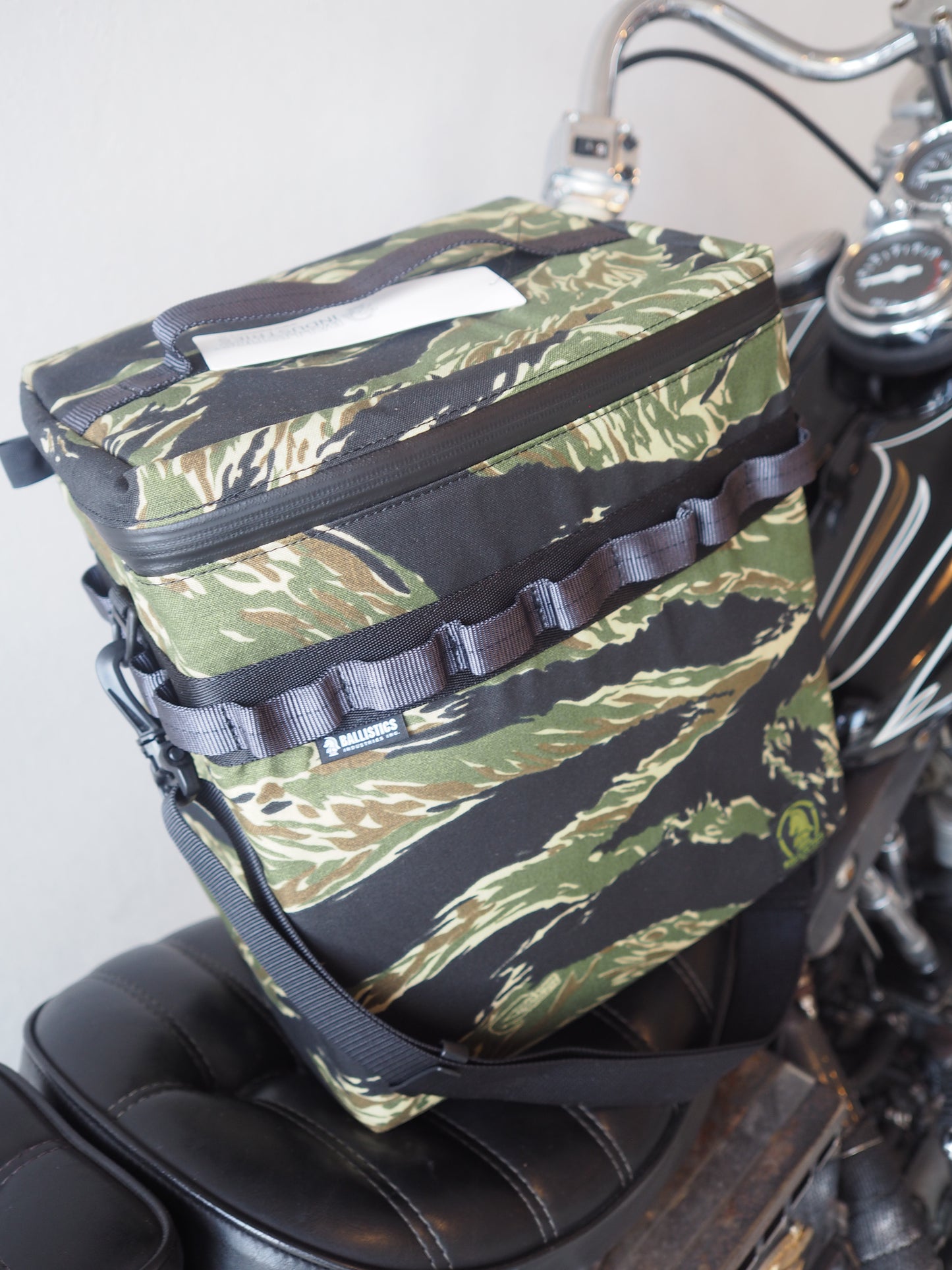 ballistics GEAR&COOLER BOX – L タイガーカモコーデュラ　バリスティクス　ギアクーラーボックス