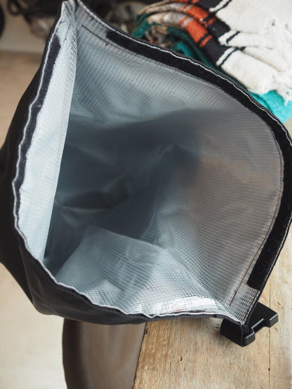 受注生産　Raffles original sissy bar bag  防水使用　※ 注文から2〜3週間程度頂きます。　ラッフルズオリジナルシーシーバーバッグ